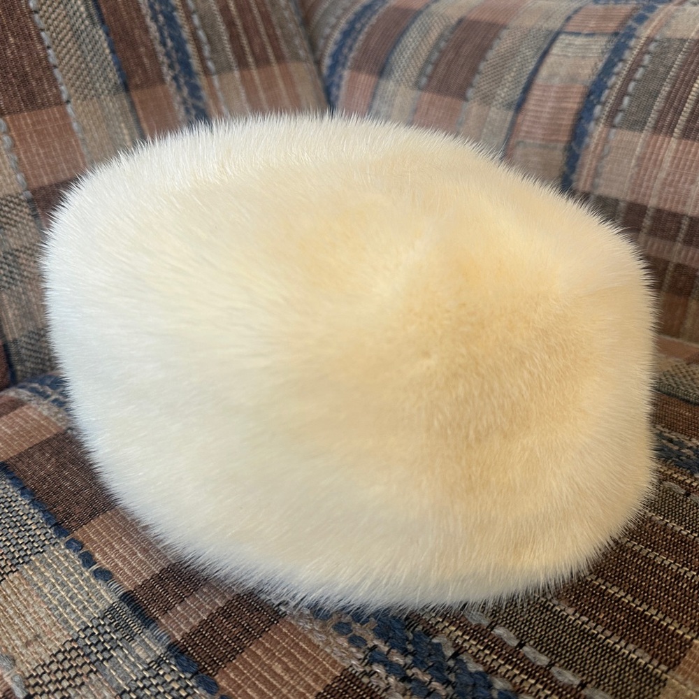 Elegant Cream Mink Fur Pillbox Hat - Marshall Field and Co.